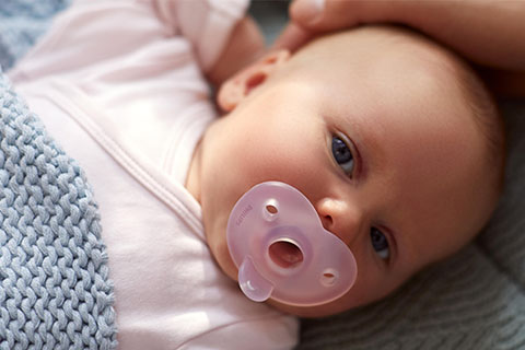 Why it&rsquo;s healthy to use a soother